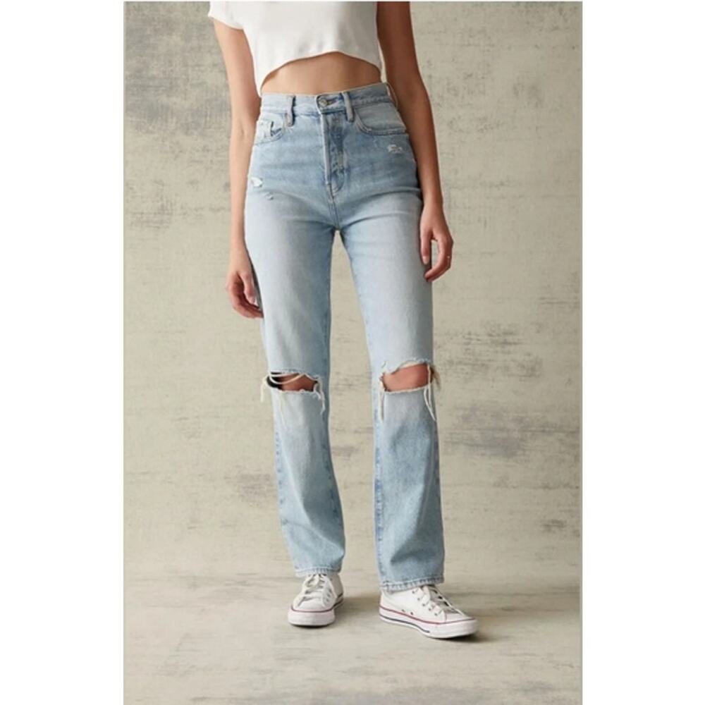 Pacsun Button Fly Dad Jeans in Distressed Light Blue - Size 25 - Preowned